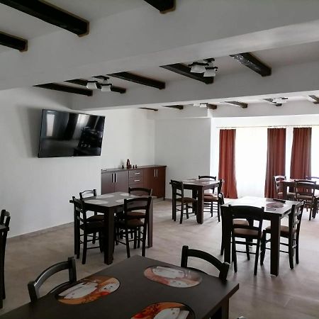 Casa Mirandre Appartement Haţeg Buitenkant foto