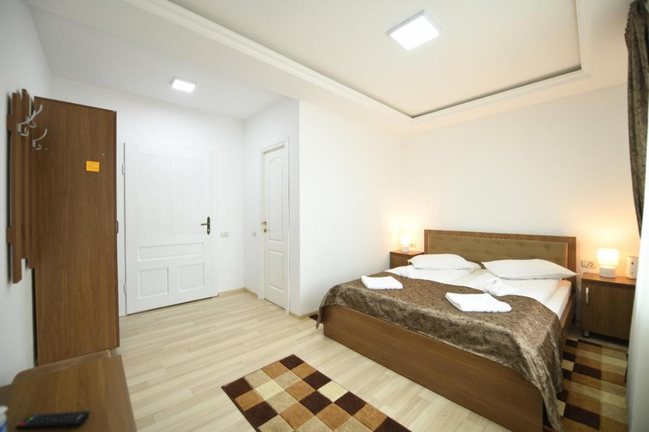 Casa Mirandre Appartement Haţeg Buitenkant foto