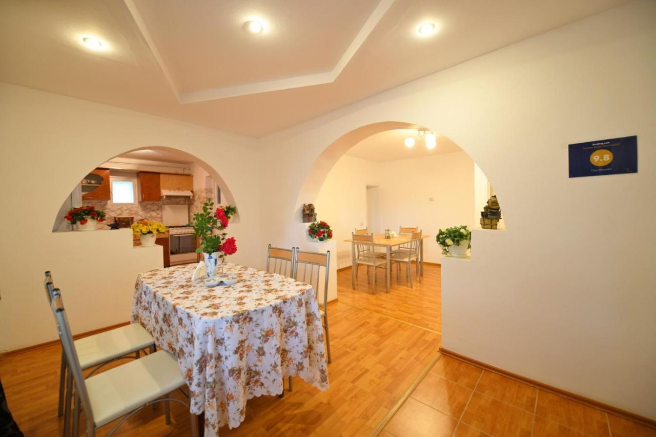 Casa Mirandre Appartement Haţeg Buitenkant foto