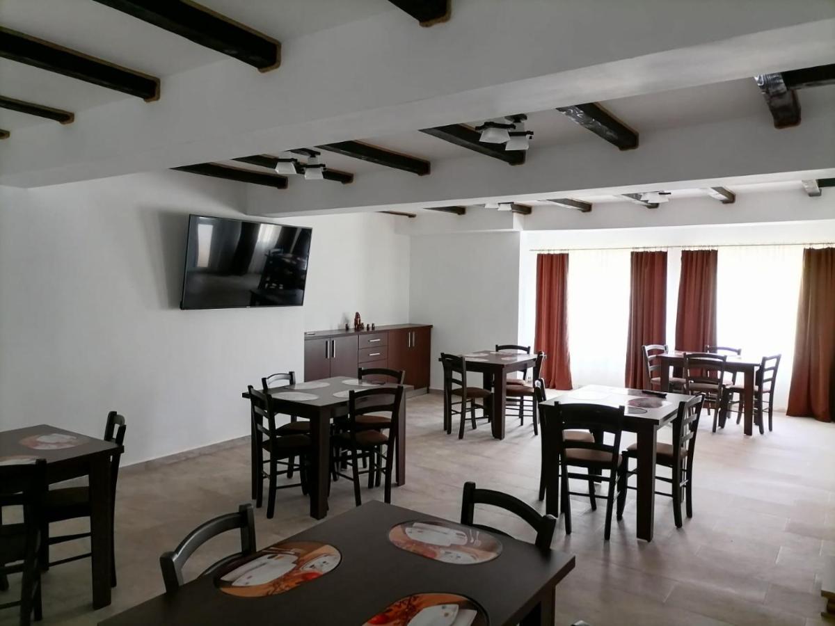 Casa Mirandre Appartement Haţeg Buitenkant foto
